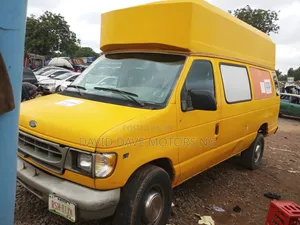 Ford Transit 2006 Yellow