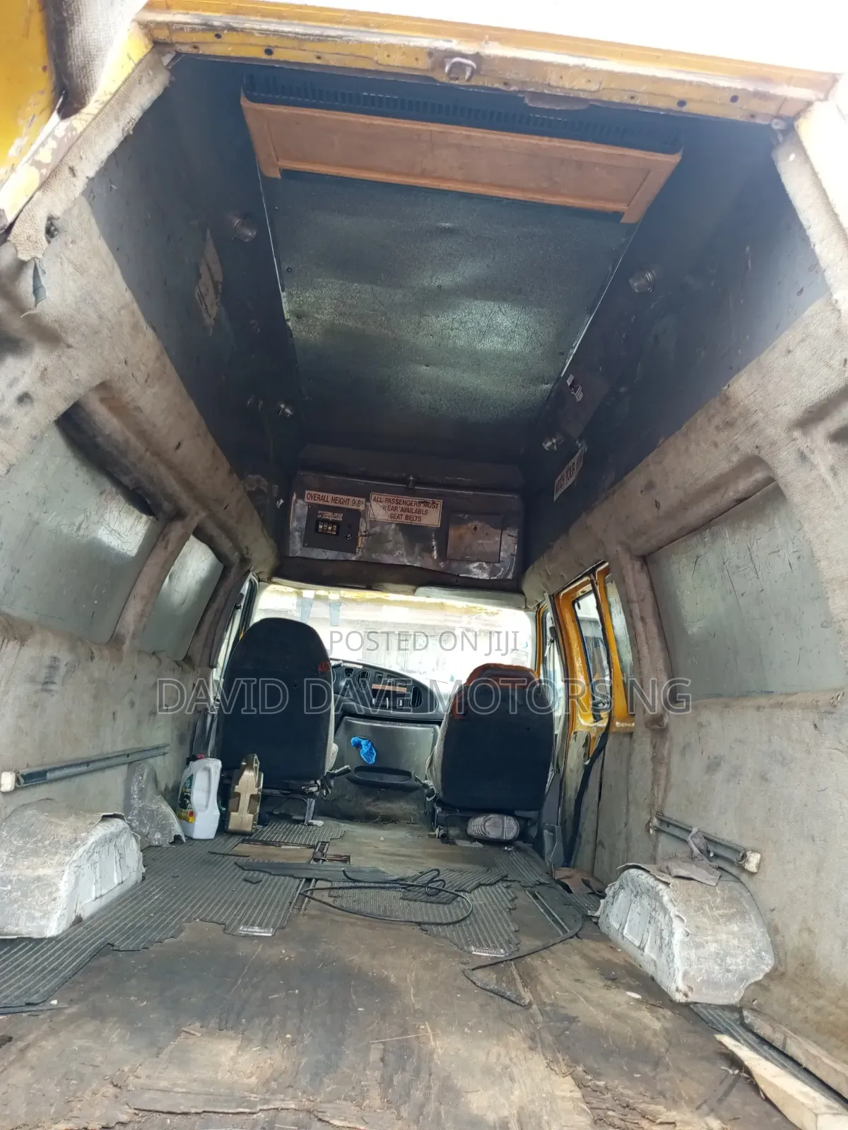 Ford Transit 2006 Yellow