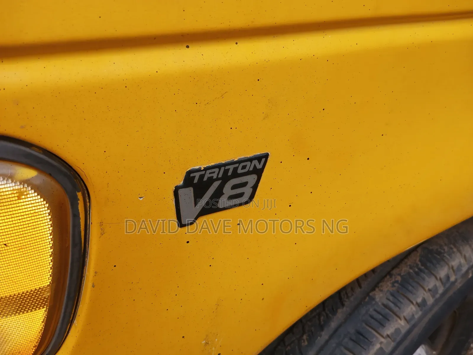 Ford Transit 2006 Yellow