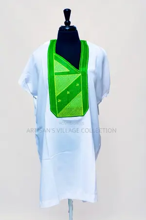 Men's Danshiki Tunic — White With Green Embroidered v-Panel