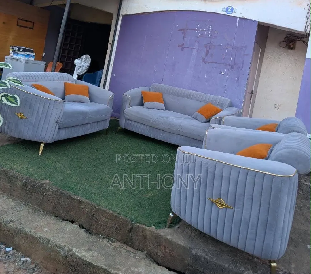 Sofa Set With Throw Pillows