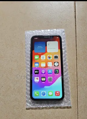 Apple iPhone XR 64 GB Black
