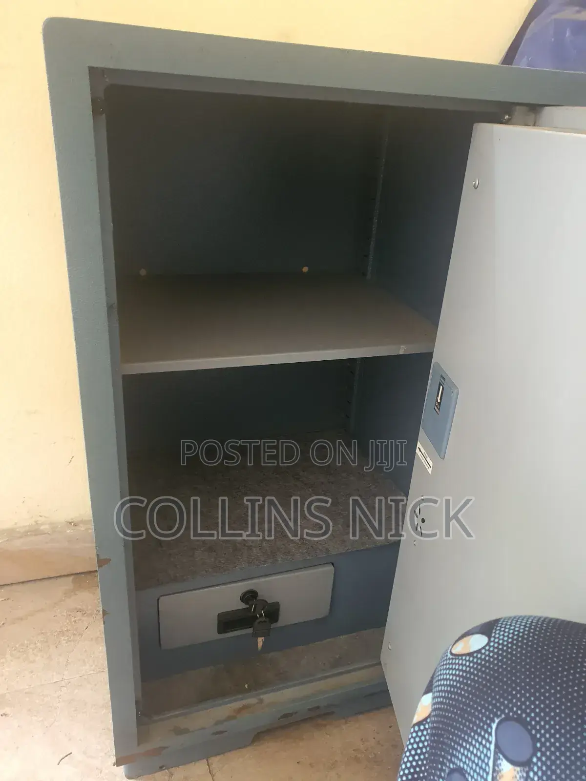 Big Digital Fireproof Safe (Electronic Security and Key)