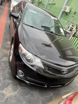 Toyota Camry SE 4dr Sedan (2.5L 4cyl 6A) 2012 Black