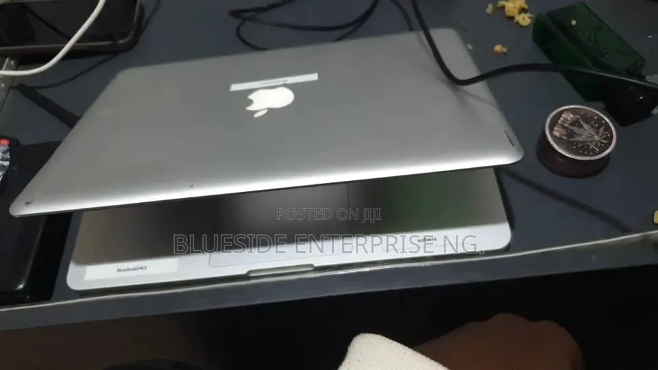 Laptop Apple MacBook 2012 8GB Intel Core i7 HDD+SSD 256GB