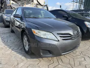 Toyota Camry LE 4dr Sedan (2.5L 4cyl 6AM) 2010 Gray
