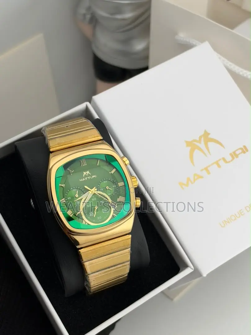 Matturi Chain Strap Watch.