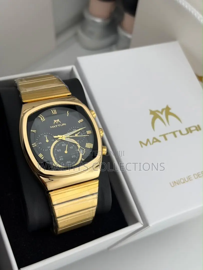 Matturi Chain Strap Watch.