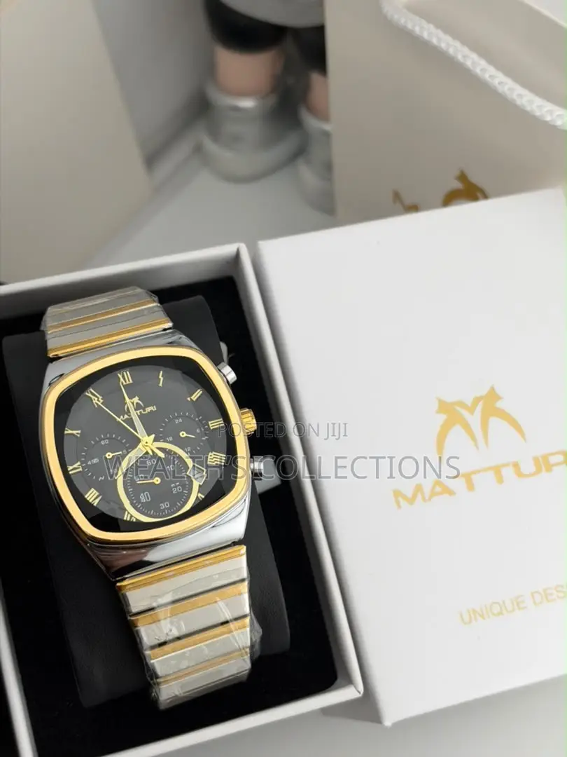 Matturi Chain Strap Watch.