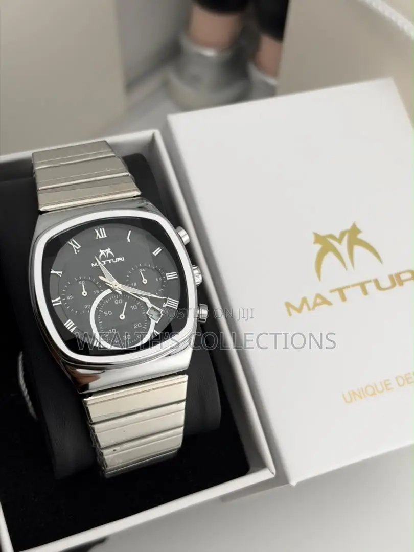 Matturi Chain Strap Watch.