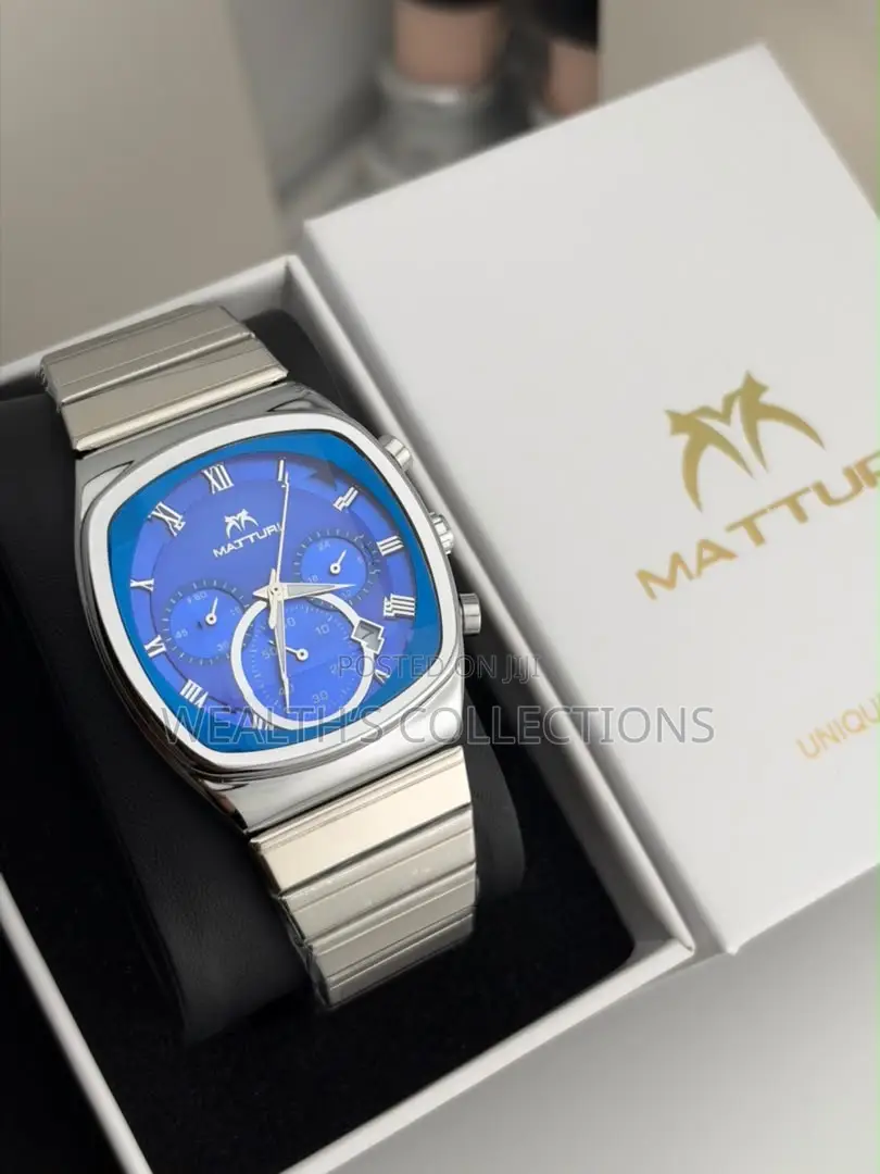 Matturi Chain Strap Watch.