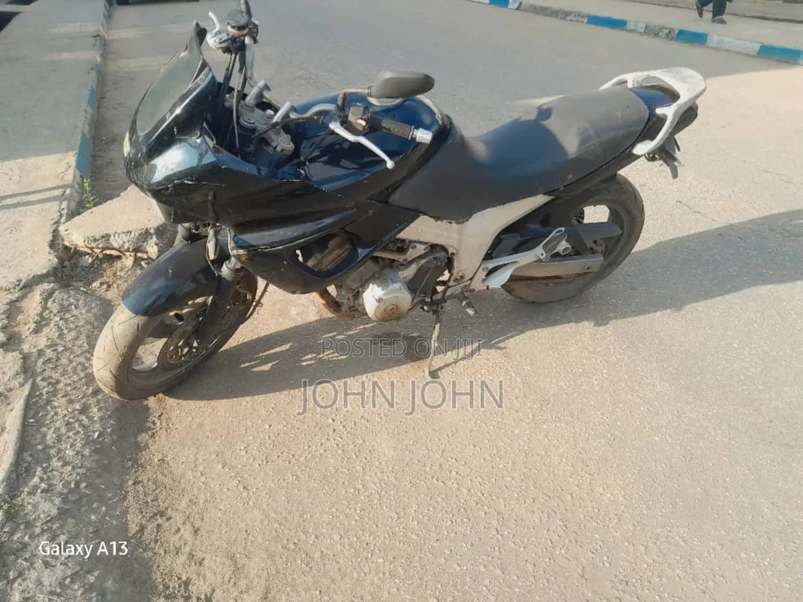 Yamaha 1999 Black