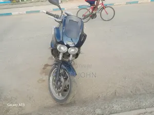 Yamaha 1999 Black