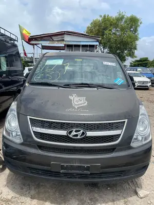 Hyundai H1 2005 Grey