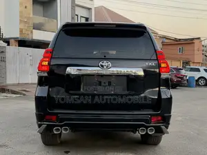 Toyota Land Cruiser Prado 2.7 2023 Black