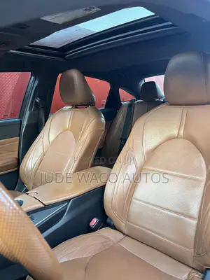 Toyota Avalon Limited FWD Sedan (3.5L V6 8A) 2019 Brown