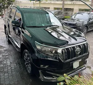 Toyota Land Cruiser Prado 4.0 2022 Black