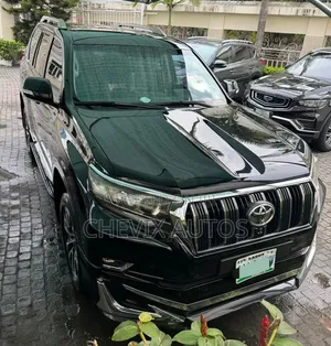 Toyota Land Cruiser Prado 4.0 2022 Black