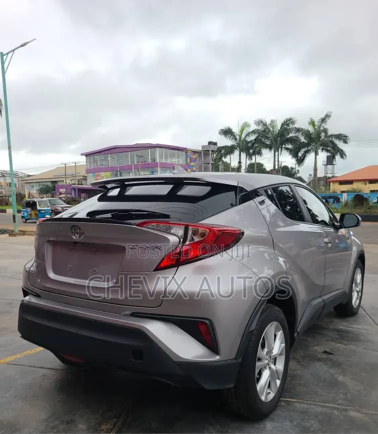 Toyota C-HR 2023 Silver