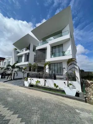 4bdrm House in Ikota for sale