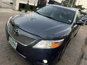 Toyota Camry SE 4dr Sedan (2.5L 4cyl 6A) 2012 Silver