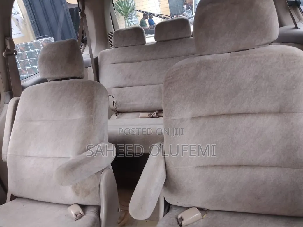 Honda Odyssey 2002 Gold
