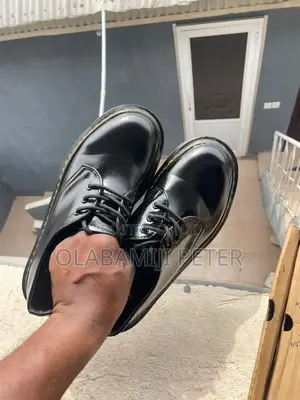 Dr Marten Shoe