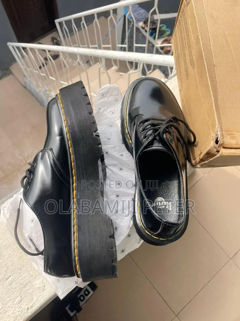 Dr Marten Shoe