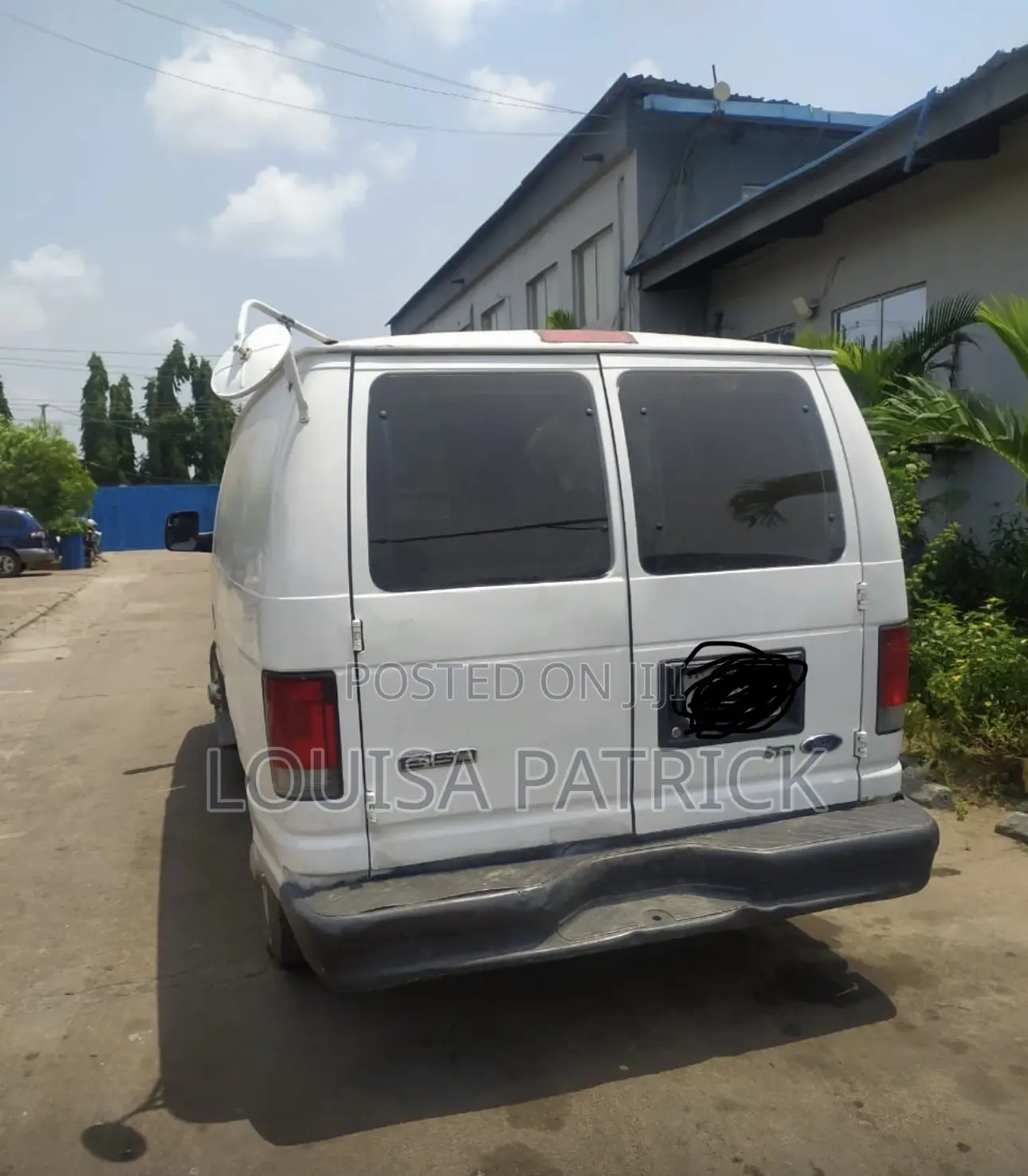 Ford E250 2011 White