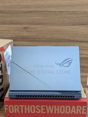 Laptop Asus ROG Strix G16 32GB AMD Ryzen 9 SSD 1T