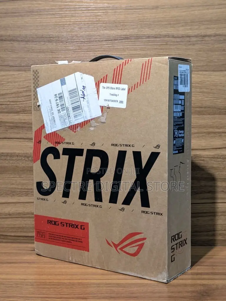 Laptop Asus ROG Strix G16 32GB AMD Ryzen 9 SSD 1T