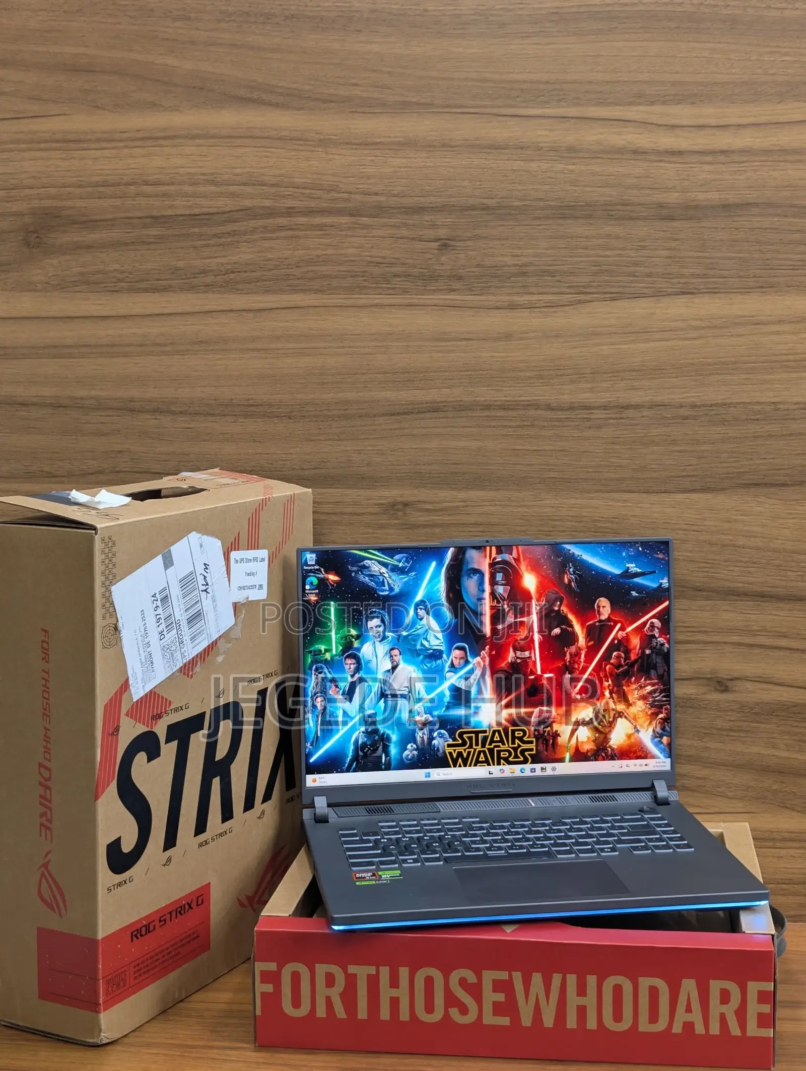 Laptop Asus ROG Strix G16 32GB AMD Ryzen 9 SSD 1T