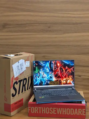 Laptop Asus ROG Strix G16 32GB AMD Ryzen 9 SSD 1T