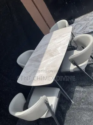 Exquisite Quality 4 Seater