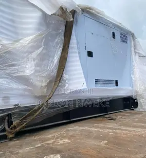 SP:(150kva) Perkins Soundproof Diesel Generator With Warranty on It