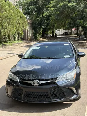 Toyota Camry SE 4dr Sedan (2.5L 4cyl 6A) 2016