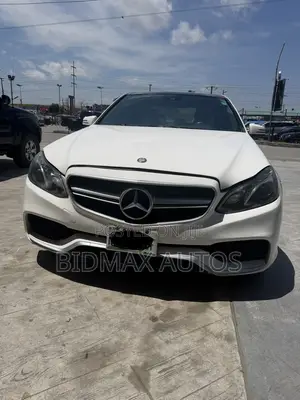 Mercedes-Benz E350 Base 4Matic Wagon AWD (3.5L 6cyl 7A) 2013 White