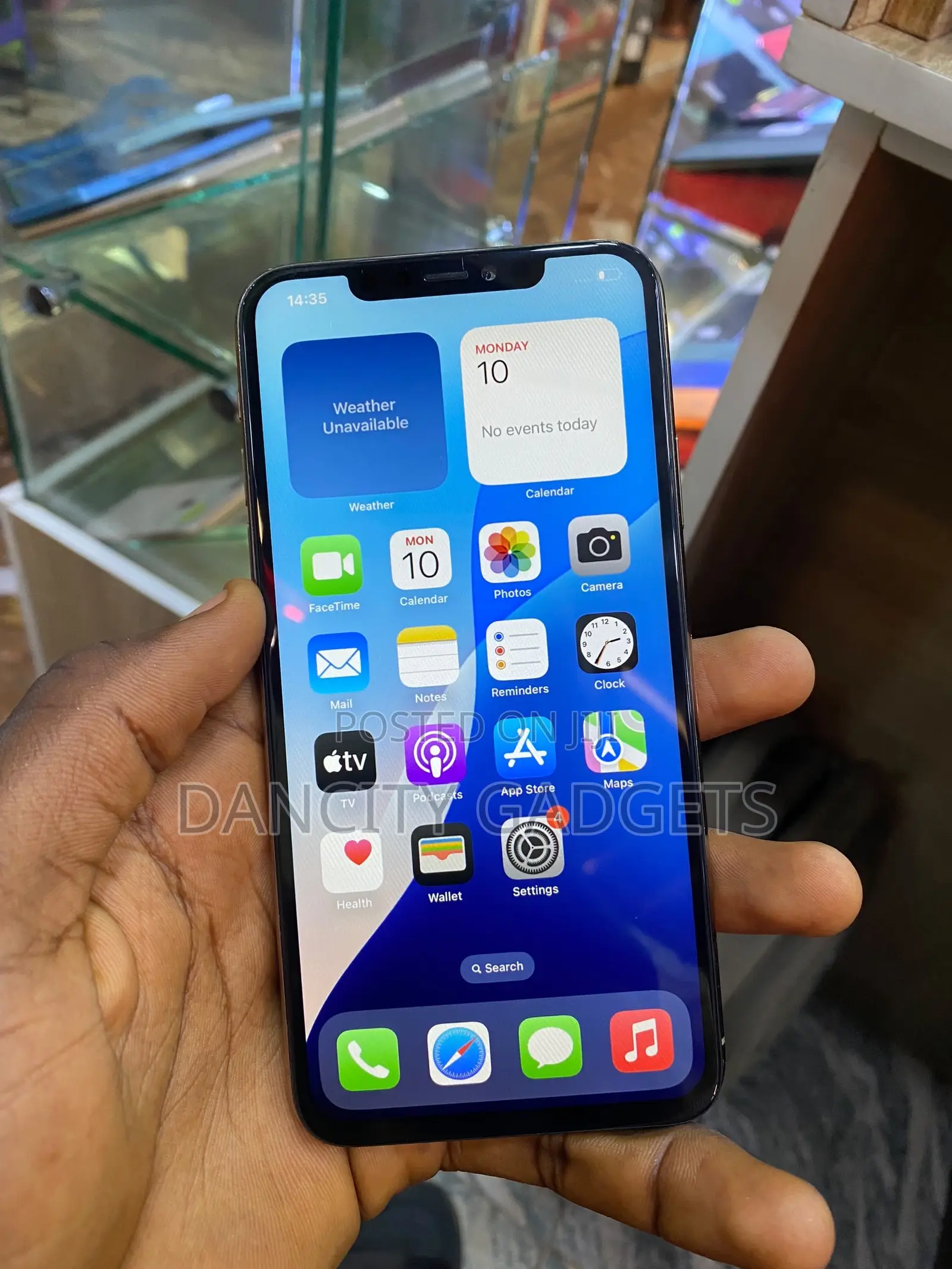 Apple iPhone 11 Pro Max 64 GB Gold