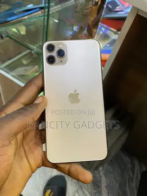 Apple iPhone 11 Pro Max 64 GB Gold