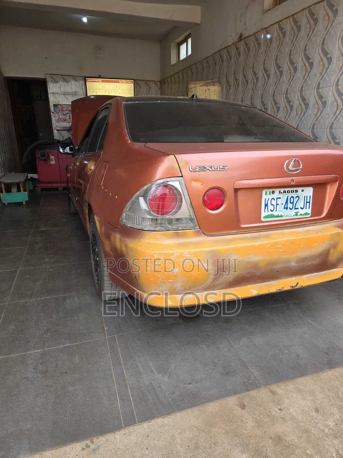Lexus IS 2003 Orange