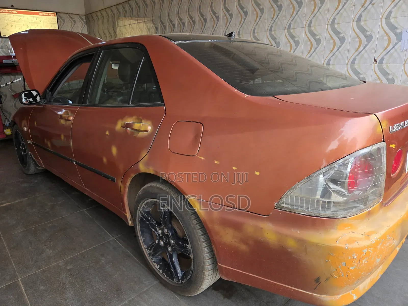 Lexus IS 2003 Orange