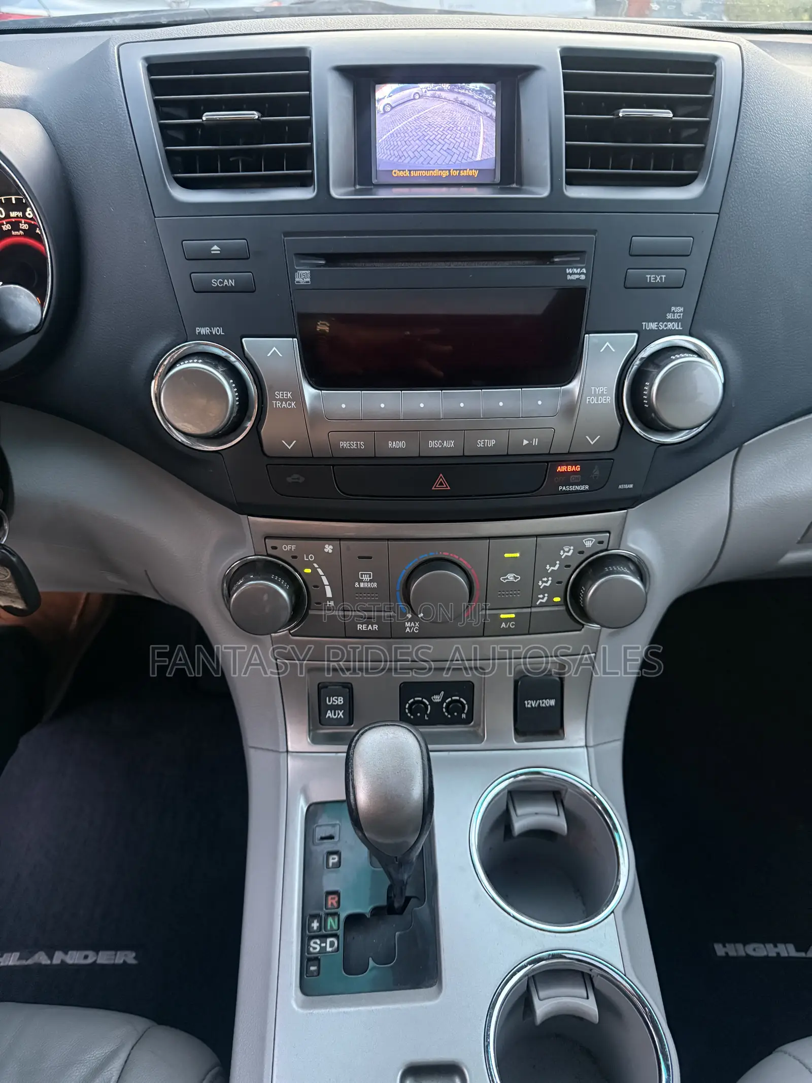 Toyota Highlander SE 2012 Gray