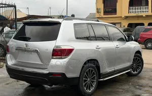 Toyota Highlander 2013 Silver