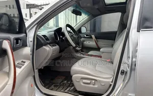 Toyota Highlander 2013 Silver