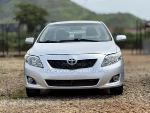 Toyota Corolla LE 4dr Sedan (1.8L 4 cyl 4A) 2009 Silver