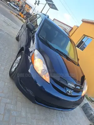 Toyota Sienna 2006 Blue