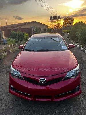 Toyota Camry SE V6 4dr Sedan (3.5L 6cyl 6A) 2013 Red