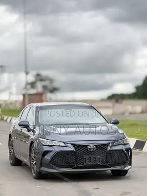 Toyota Avalon XSE FWD Sedan (3.5L V6 8A) 2019 Gray