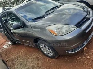 Toyota Sienna 2005 Gray
