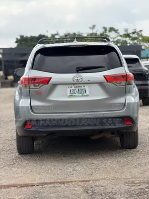 Toyota Highlander 2017 Silver